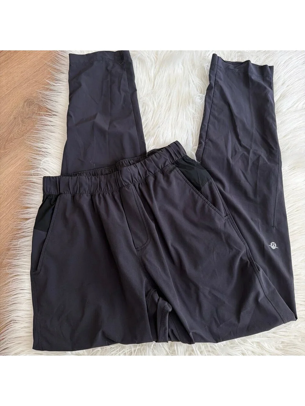 Lululemon men’s joggers 34” size M